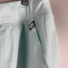 Load image into Gallery viewer, LIVI by Lane Bryant capri jogger
