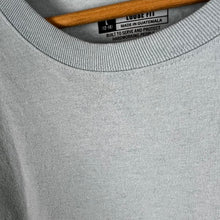 Load image into Gallery viewer, Carhartt loose fit long sleeve
