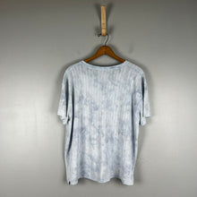 Load image into Gallery viewer, Lululemon train to be short sleeve

