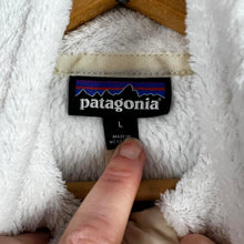 Load image into Gallery viewer, Patagonia synchilla nichols school fleece
