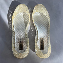 Load image into Gallery viewer, Steve Madden jelly flats
