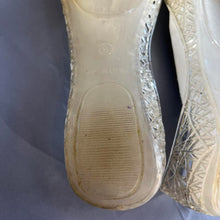 Load image into Gallery viewer, Steve Madden jelly flats

