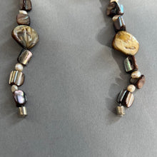 Load image into Gallery viewer, Retro funky necklace
