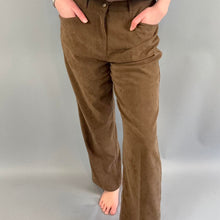 Load image into Gallery viewer, Vintage Orvis suede pants
