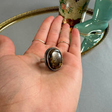 Load image into Gallery viewer, Vintage crystal ring
