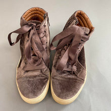 Load image into Gallery viewer, Steve Madden velour sneakers
