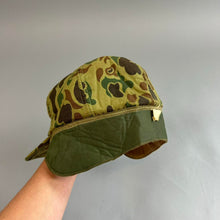 Load image into Gallery viewer, Vintage camo hunting hat
