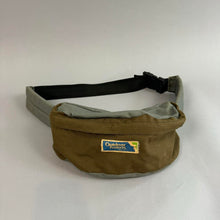 Load image into Gallery viewer, Vintage outdoor products fanny pack
