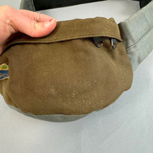 Load image into Gallery viewer, Vintage outdoor products fanny pack
