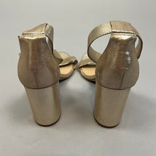 Load image into Gallery viewer, Ann Taylor Reese suede pumps
