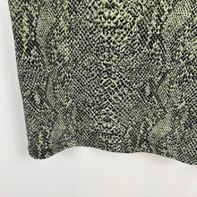 Load image into Gallery viewer, Vintage fashion bug skirt
