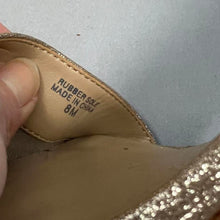 Load image into Gallery viewer, Ann Taylor Reese suede pumps
