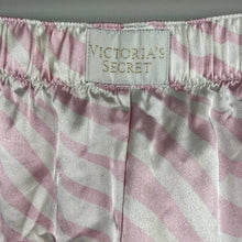 Load image into Gallery viewer, Victoria’s Secret shorts
