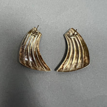 Load image into Gallery viewer, Vintage silver earrings
