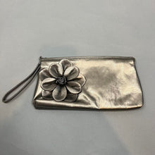 Load image into Gallery viewer, Sephora metallic wristlet
