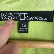 Load image into Gallery viewer, Kasper button up blouse
