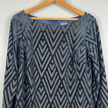 Load image into Gallery viewer, Vince Camuto midi dress
