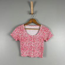 Load image into Gallery viewer, Cheetah crop top

