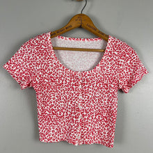 Load image into Gallery viewer, Cheetah crop top
