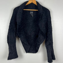 Load image into Gallery viewer, Nic+Zoe fuzzy shawl
