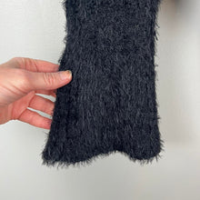 Load image into Gallery viewer, Nic+Zoe fuzzy shawl
