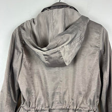 Load image into Gallery viewer, Vince Camuto anorak jacket
