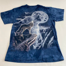 Load image into Gallery viewer, Vintage The Mountain wolf t-shirt
