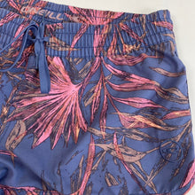 Load image into Gallery viewer, O’Neil patterned surf shorts
