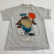 Load image into Gallery viewer, Vintage looney tunes t-shirt
