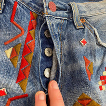 Load image into Gallery viewer, Levi’s 501 tribal shorts
