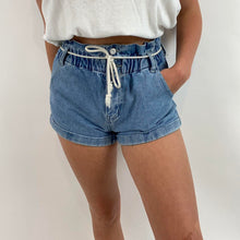 Load image into Gallery viewer, PacSun paperbag mom shorts
