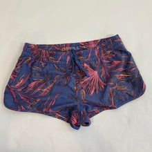 Load image into Gallery viewer, O’Neil patterned surf shorts
