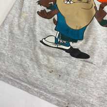 Load image into Gallery viewer, Vintage looney tunes t-shirt
