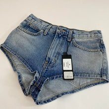 Load image into Gallery viewer, Carmar Lennox Jean shorts
