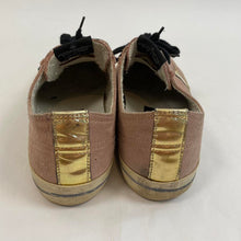 Load image into Gallery viewer, Golden Goose VSTAR2 sneakers
