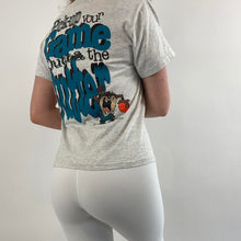 Load image into Gallery viewer, Vintage looney tunes t-shirt
