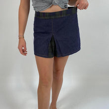 Load image into Gallery viewer, Vintage Tommy Hilfiger skirt
