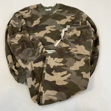 Load image into Gallery viewer, Garage camo sweats set
