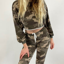 Load image into Gallery viewer, Garage camo sweats set
