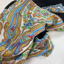 Load image into Gallery viewer, Vintage patterned scarf
