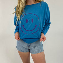 Load image into Gallery viewer, Custom smiley crewneck
