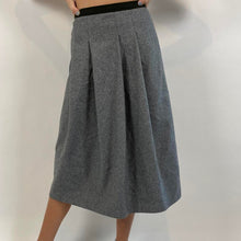 Load image into Gallery viewer, Vintage pleated skirt
