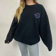 Load image into Gallery viewer, Vintage fountain sweatshirt
