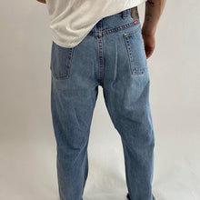 Load image into Gallery viewer, Retro wrangler jeans
