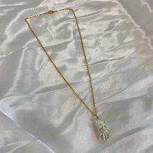 Load image into Gallery viewer, Vintage hand necklace
