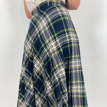 Load image into Gallery viewer, Vintage plaid skirt
