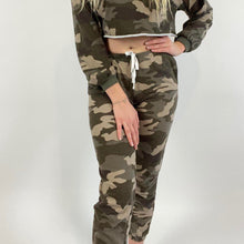 Load image into Gallery viewer, Garage camo sweats set
