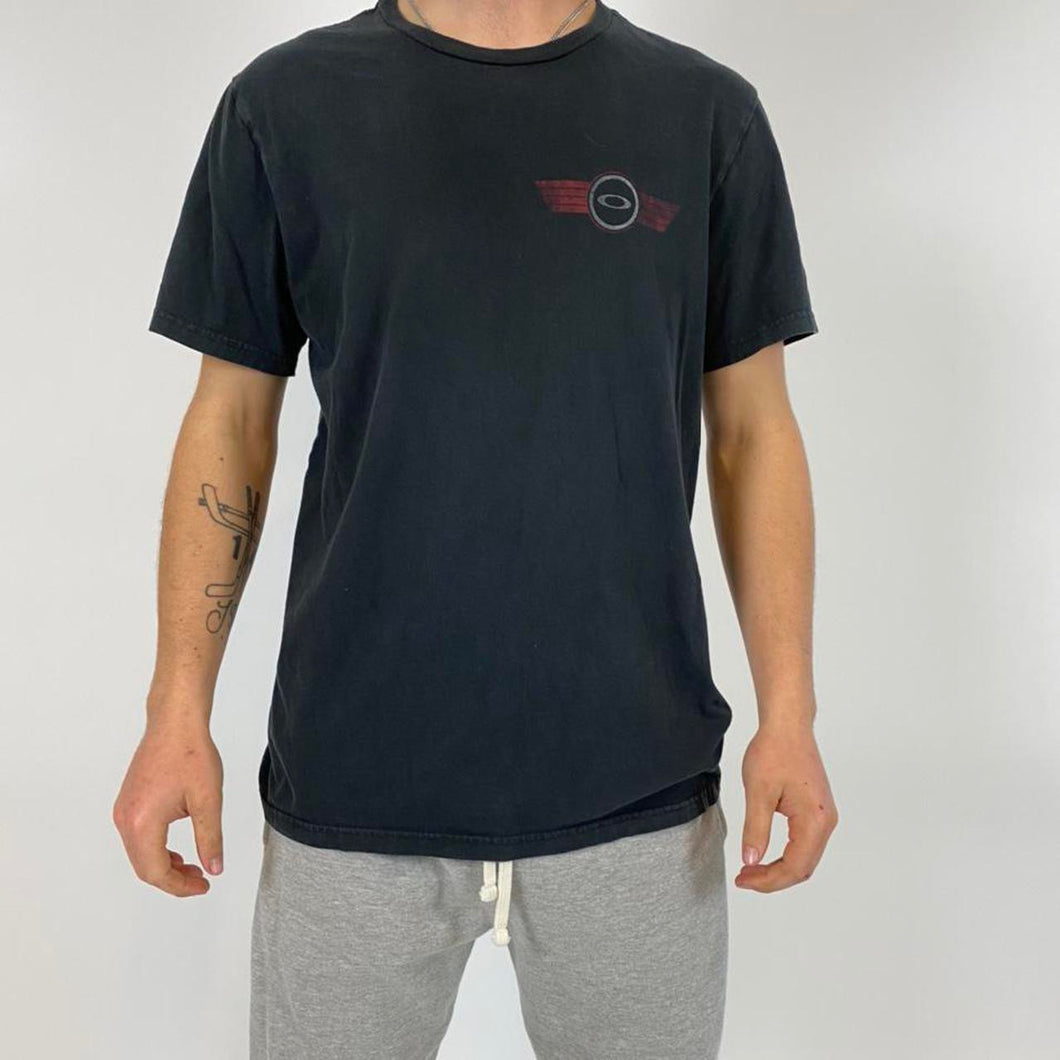 Oakley t-shirt