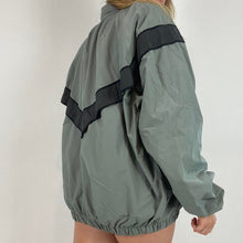 Load image into Gallery viewer, vintage army windbreaker
