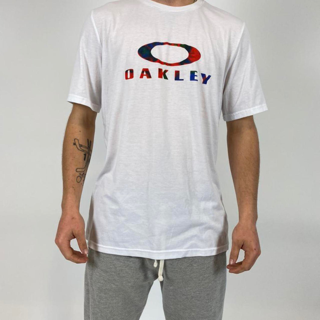 Oakley t-shirt